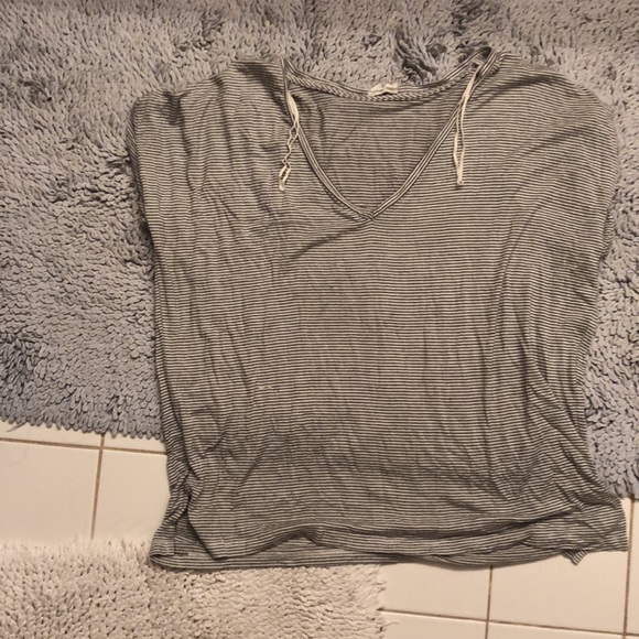 Zara Tee - Picture 3 of 3